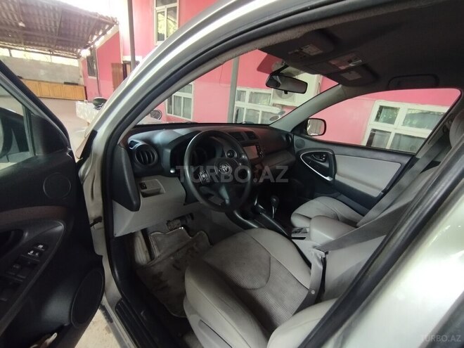 Toyota RAV4 2012, 193,121 km - 2.5 л - Neftçala