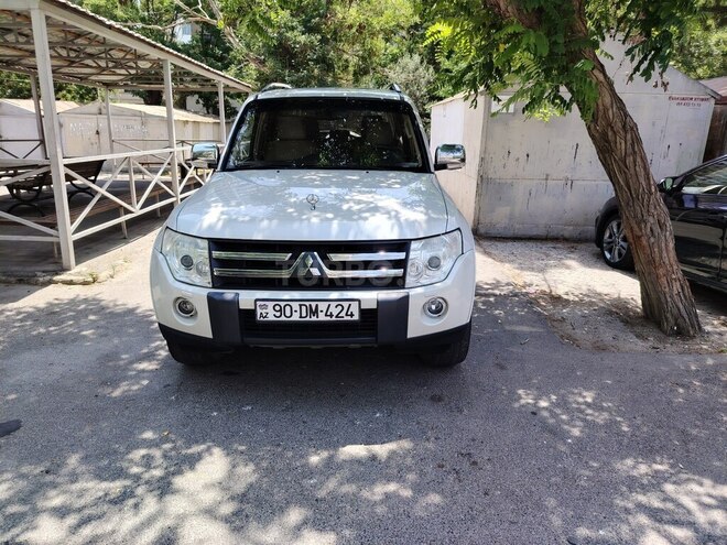 Mitsubishi Pajero 2008, 243,000 km - 3.0 л - Bakı