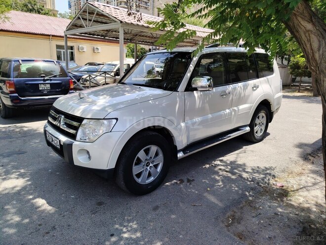 Mitsubishi Pajero 2008, 243,000 km - 3.0 л - Bakı