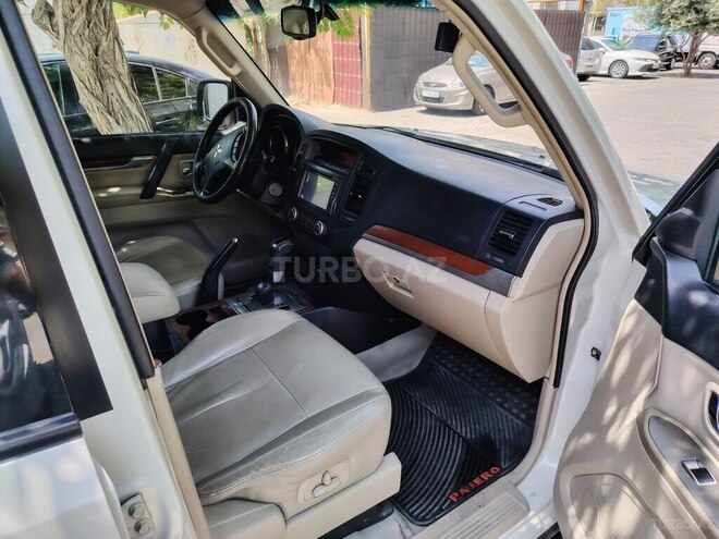 Mitsubishi Pajero 2008, 243,000 km - 3.0 л - Bakı