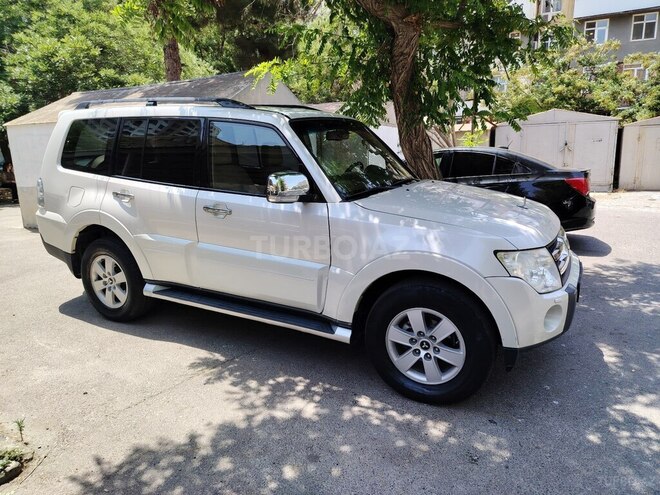 Mitsubishi Pajero 2008, 243,000 km - 3.0 л - Bakı
