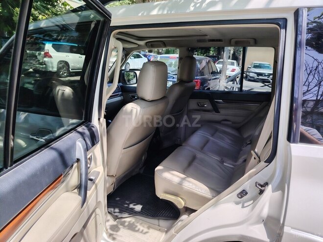 Mitsubishi Pajero 2008, 243,000 km - 3.0 л - Bakı