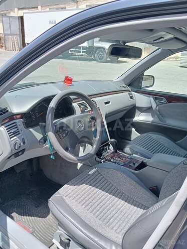 Mercedes E 220 d 2000, 480,000 km - 2.2 l - Bakı