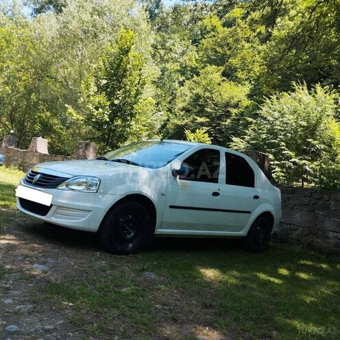 Renault Logan-2