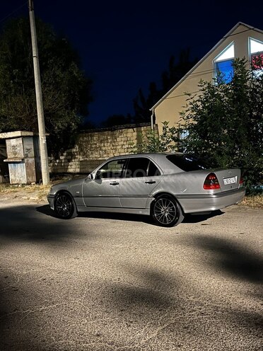 Mercedes C 240 1998, 270,000 km - 2.4 l - Sumqayıt