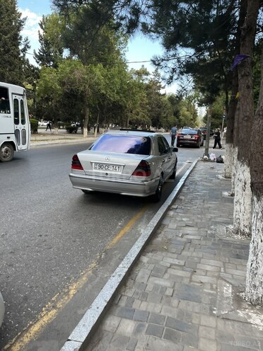 Mercedes C 240 1998, 270,000 km - 2.4 l - Sumqayıt
