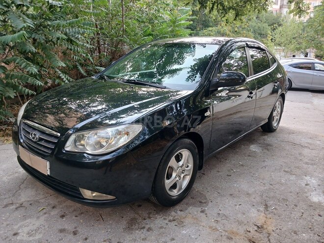 Hyundai Elantra-3