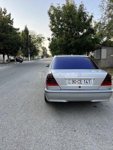 Mercedes C 240 1998, 270,000 km - 2.4 l - Sumqayıt