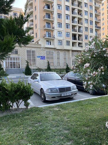Mercedes C 240 1998, 270,000 km - 2.4 l - Sumqayıt