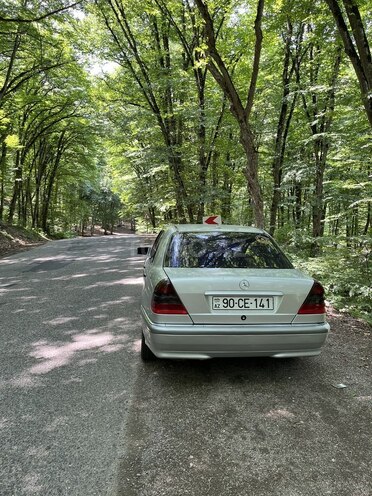 Mercedes C 240 1998, 270,000 km - 2.4 l - Sumqayıt