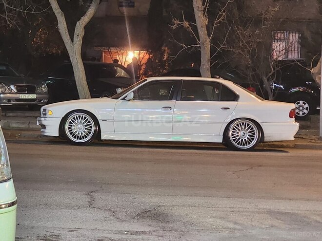 BMW 740 1999, 280,000 km - 4.4 л - Bakı