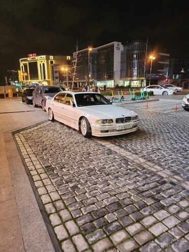 BMW 740 1999, 280,000 km - 4.4 л - Bakı