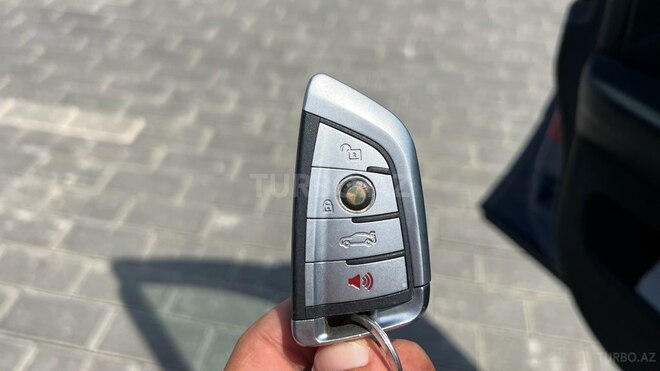 BMW 528 1998, 361,600 km - 2.8 l - Bakı