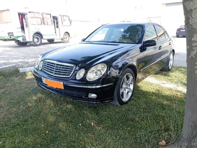 Mercedes E 220 d 2003, 235,684 km - 2.2 l - Sumqayıt