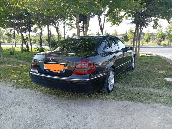 Mercedes E 220 d 2003, 235,684 km - 2.2 l - Sumqayıt