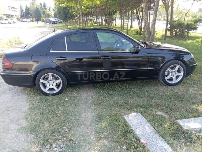 Mercedes E 220 d 2003, 235,684 km - 2.2 l - Sumqayıt