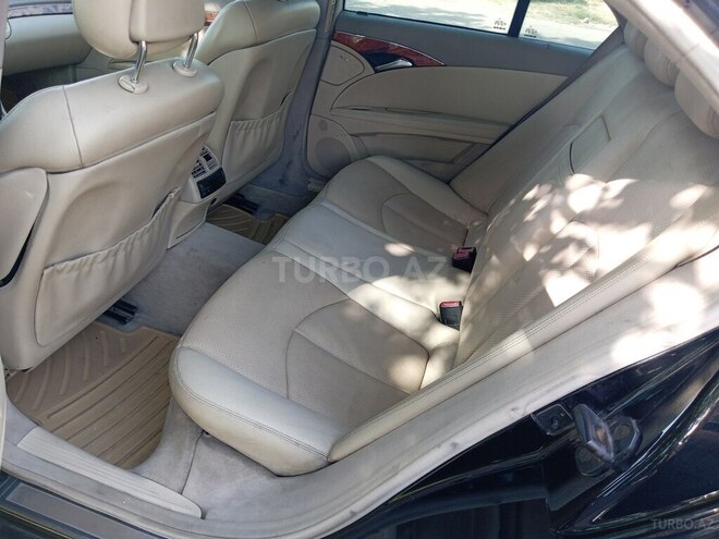Mercedes E 220 d 2003, 235,684 km - 2.2 l - Sumqayıt