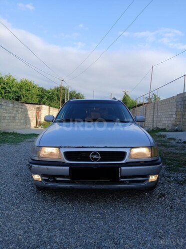 Opel Astra 1997, 350,650 km - 1.6 l - Quba