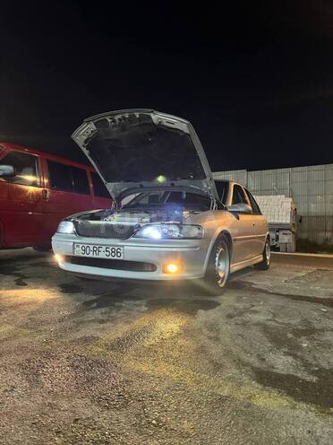 Opel Vectra 2001, 174,000 km - 1.6 l - Bakı