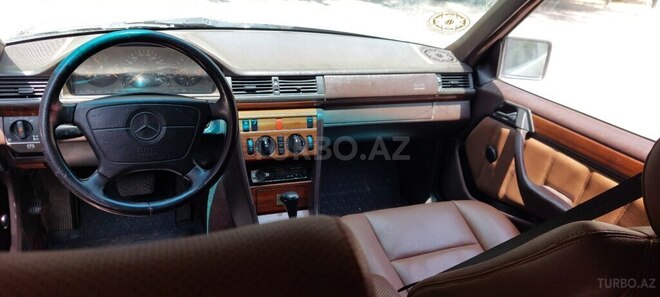 Mercedes E 200-5