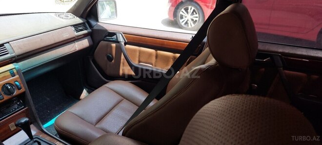 Mercedes E 200-7