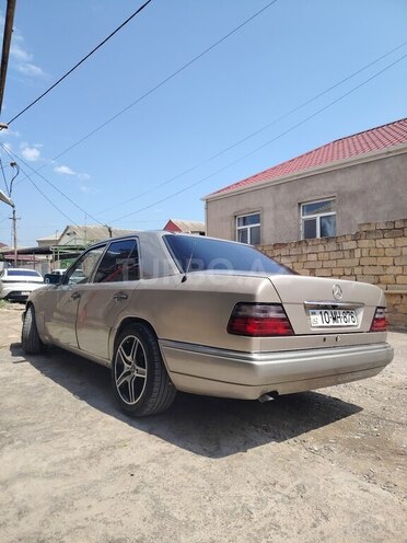 Mercedes E 200 1994, 413,000 km - 2.0 л - Bakı