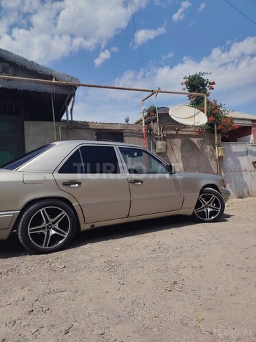 Mercedes E 200 1994, 413,000 km - 2.0 л - Bakı