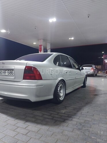 Opel Vectra 2001, 174,000 km - 1.6 l - Bakı