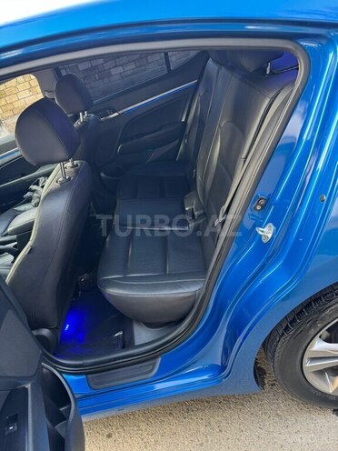 Hyundai Avante 2015, 206,000 km - 1.6 л - Masallı