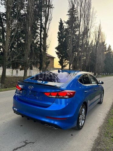 Hyundai Avante 2015, 206,000 km - 1.6 л - Masallı