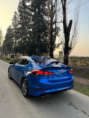 Hyundai Avante 2015, 206,000 km - 1.6 л - Masallı