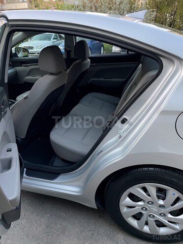 Hyundai Elantra 2017, 199,000 km - 2.0 л - Bakı