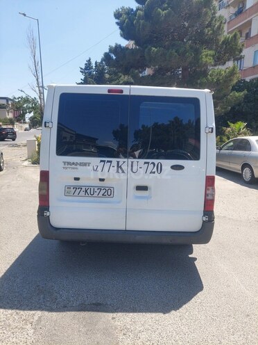 Ford Transit-9