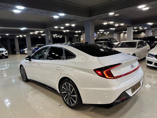 Hyundai Sonata-4