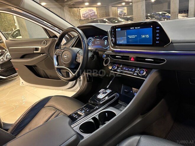 Hyundai Sonata-11
