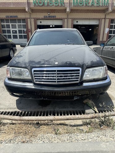 Mercedes C 230 2000, 320,000 km - 2.3 l - Bakı