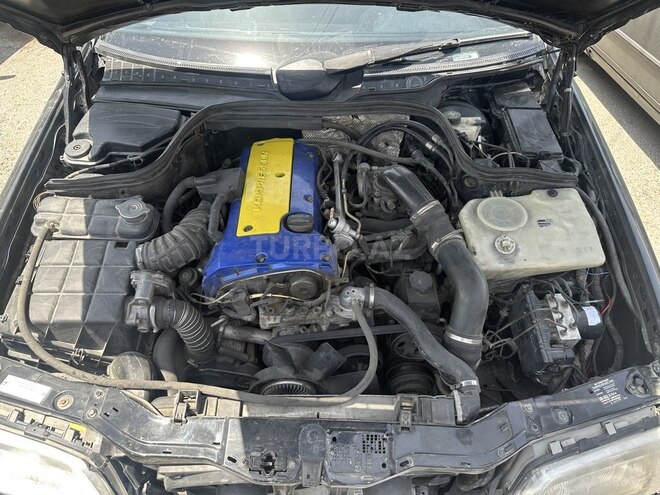 Mercedes C 230 2000, 320,000 km - 2.3 l - Bakı