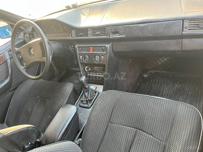 Mercedes E 290 1986, 200,000 km - 2.9 l - Bakı