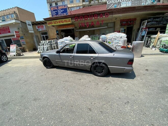 Mercedes E 290 1986, 200,000 km - 2.9 l - Bakı
