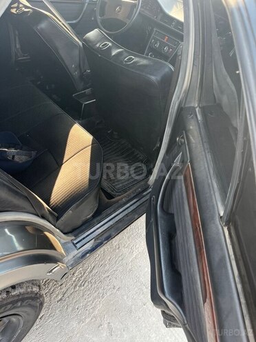 Mercedes E 290 1986, 200,000 km - 2.9 l - Bakı