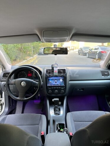 Volkswagen Jetta-9