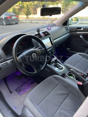 Volkswagen Jetta-10