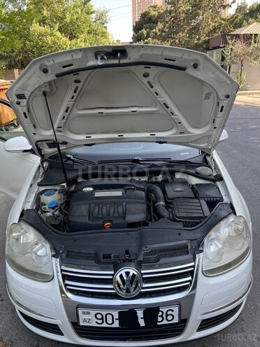 Volkswagen Jetta-14