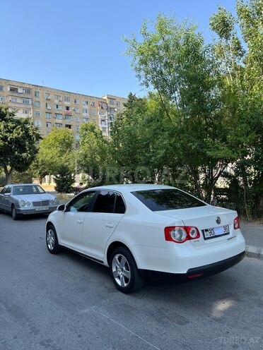 Volkswagen Jetta-7