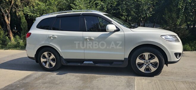 Hyundai Santa Fe-3