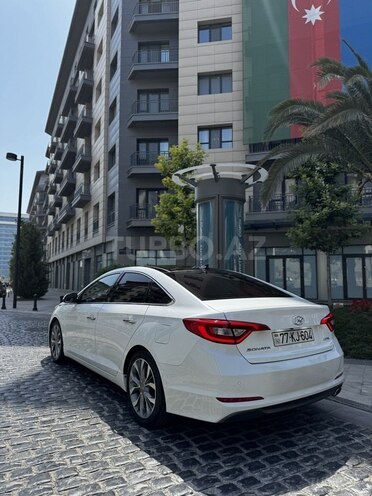 Hyundai Sonata-5