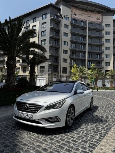 Hyundai Sonata-4
