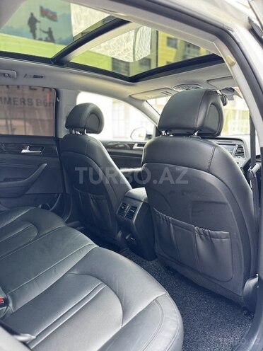 Hyundai Sonata-10