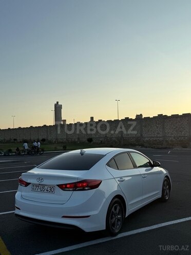 Hyundai Elantra 2016, 225,000 km - 1.4 l - Bakı