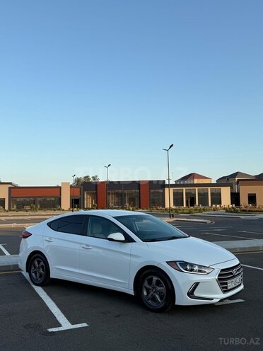 Hyundai Elantra 2016, 225,000 km - 1.4 l - Bakı
